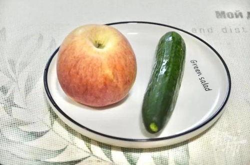 吃瓜等于喝水,喝水般的轻松生活态度