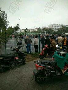 每天吃瓜在路上,街头巷尾的趣味生活