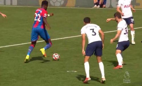 永安球王吃瓜,揭秘球场背后的娱乐风云